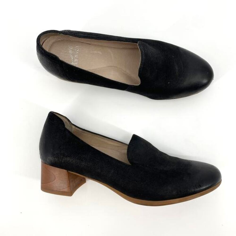 Dansko black‎ leather round toe block heels